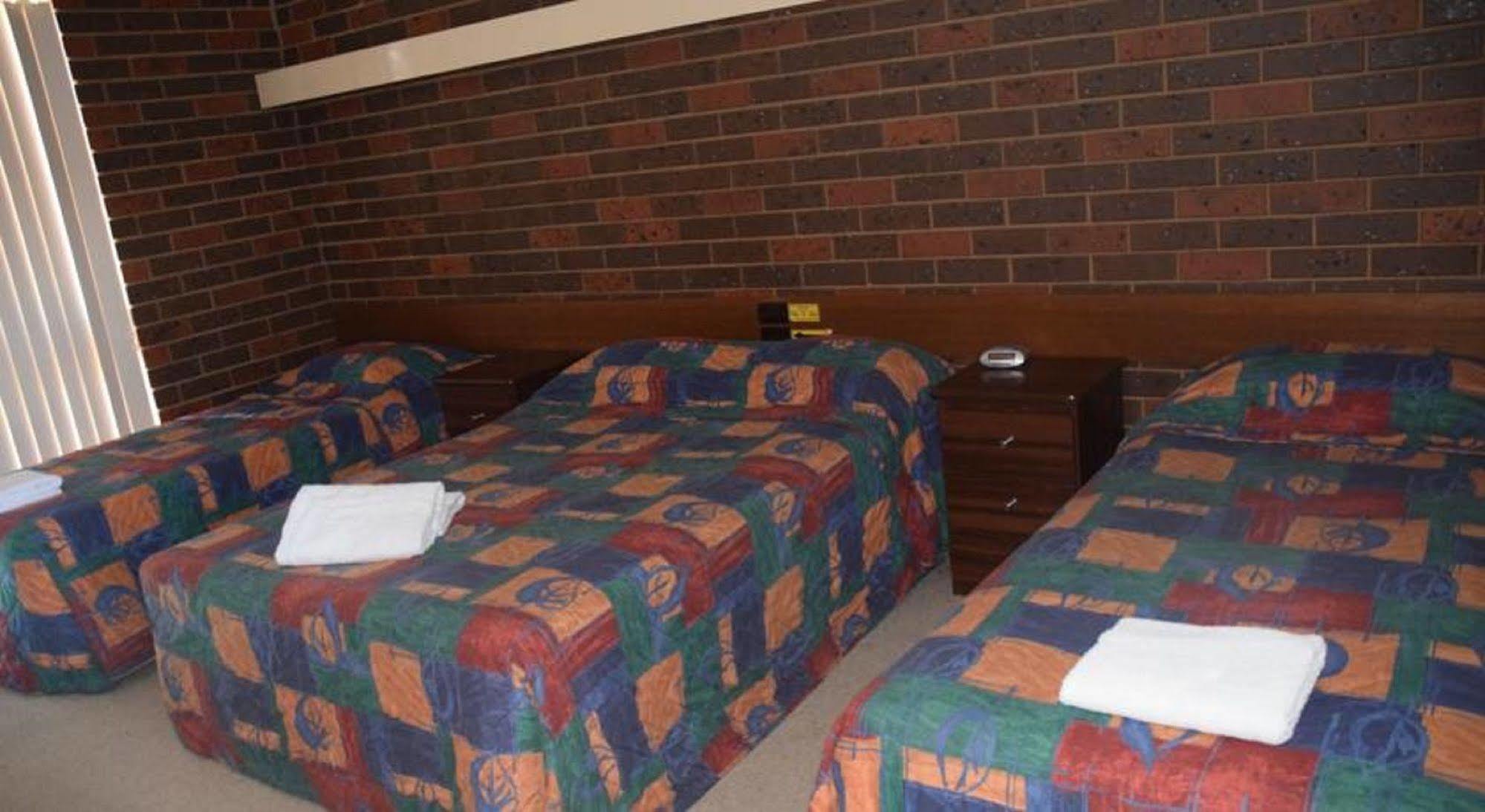 דניליקווין Riviana Motel מראה חיצוני תמונה